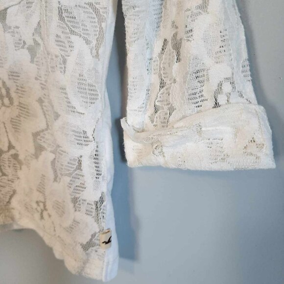 EUC Hollister Cropped White Lace Top - Picture 4 of 5